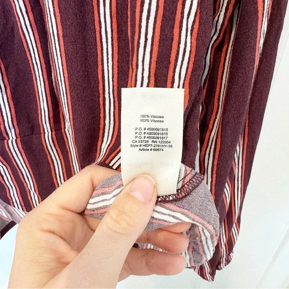 New. Wilfred Free Aritzia Stripe Shannon Wrap Blouse - Picture 8 of 8